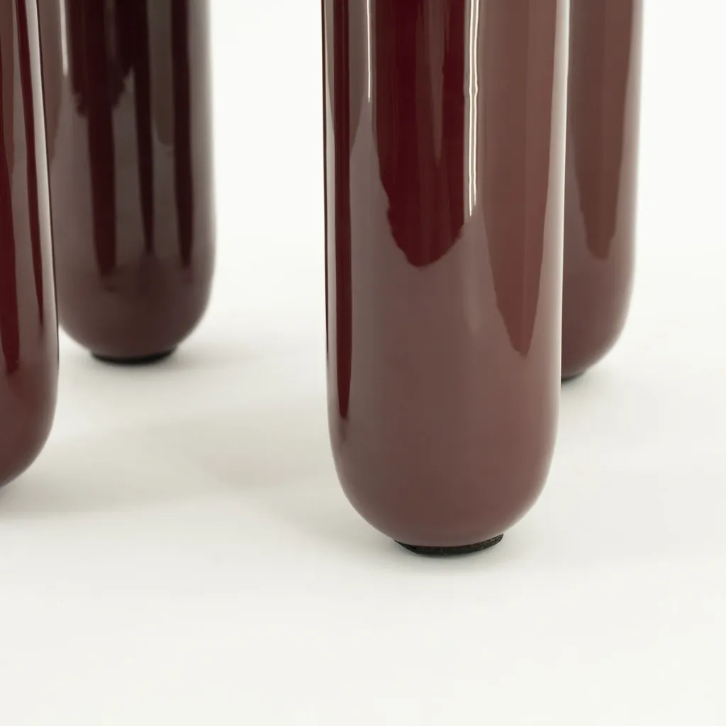 Balloon_SideTable_burgundy_detail2_250088.webp