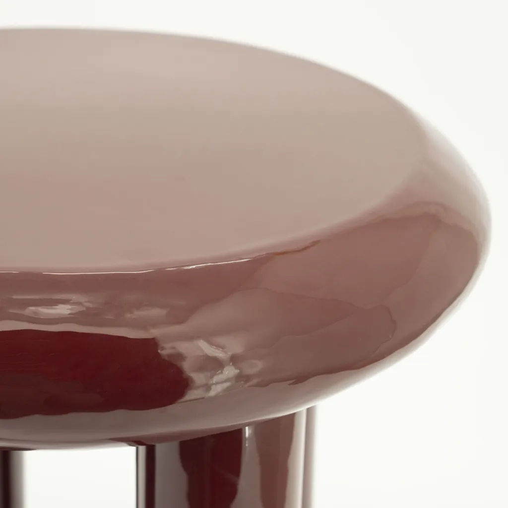 Balloon_SideTable_burgundy_detail1_250088.webp