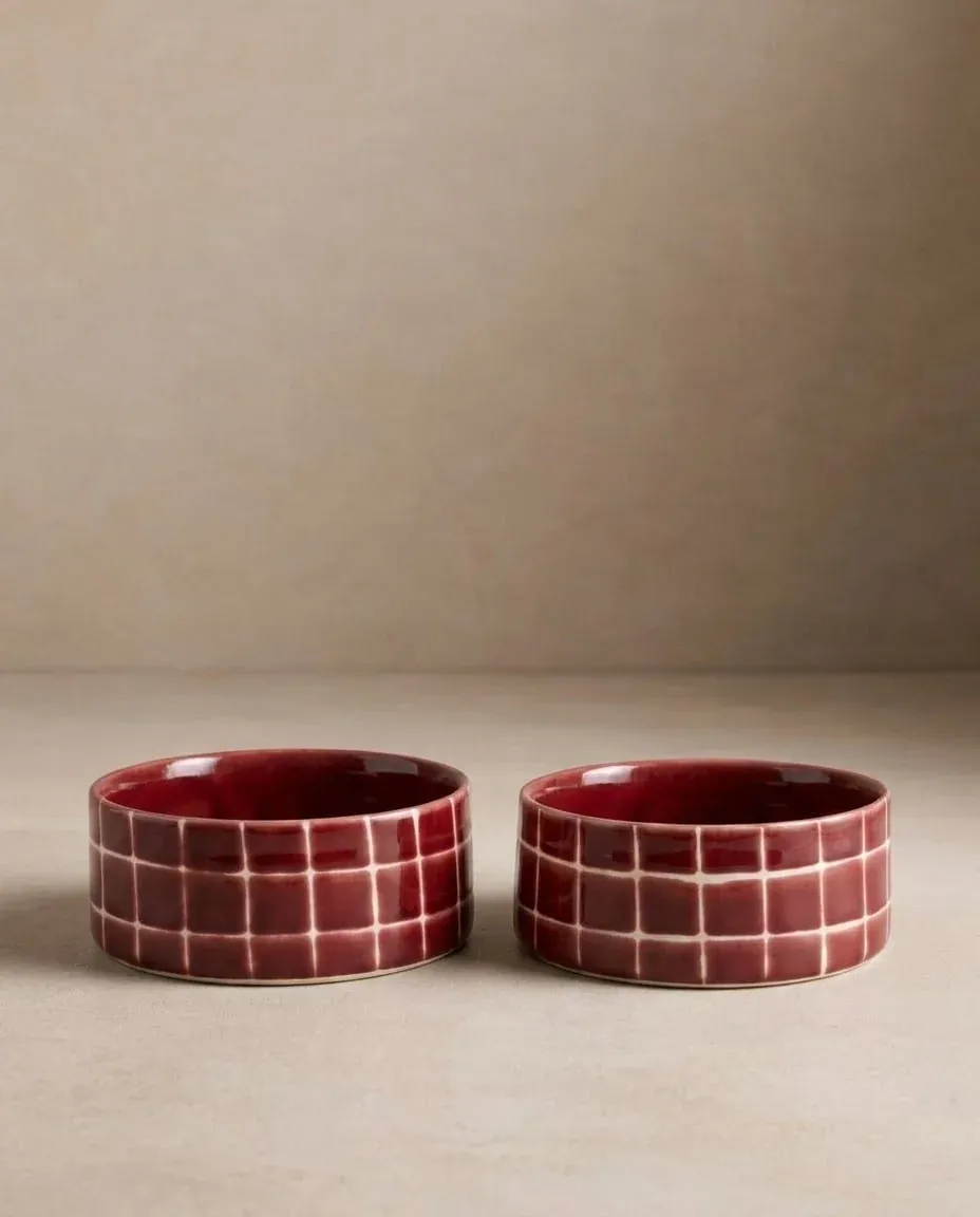 pool-stoneware-pet-bowl-16cm-burgundy-01.webp