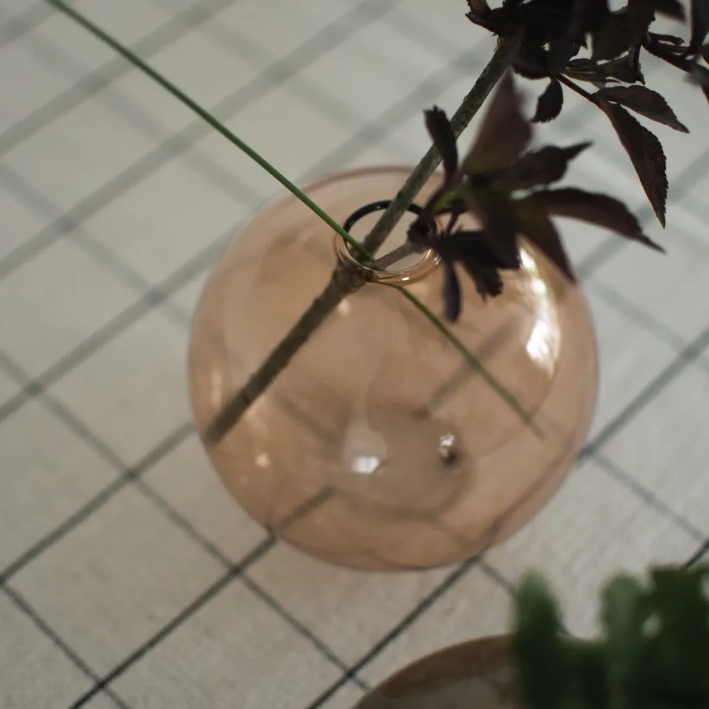 ball_vase_beige_20250901be_sfeer04.webp