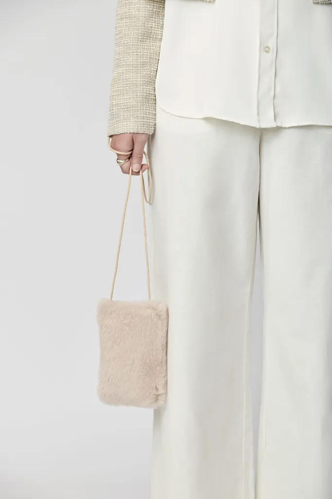 Gwen_PhoneBag_Pink_Sfeer_NCF16473-81-OS-2.webp