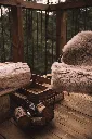 Sheepskin_LongWool_Premium_Taupe_sfeer2_NCL1021 5713562107197 2.webp